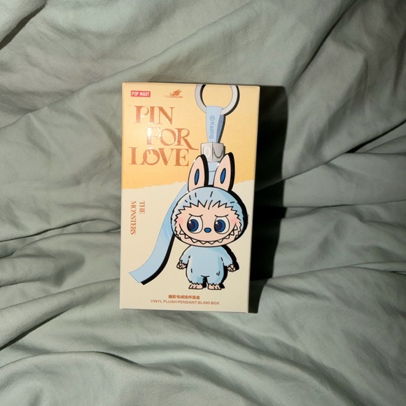 PopMart Pin For Love Letter - I - Picture 10 of 13